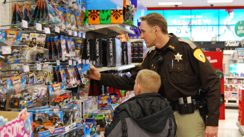 Heroes and Helpers holiday tradition continues